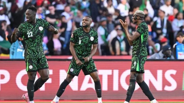 问鼎娱乐平台 非洲杯-奥斯梅恩传射 尼日利亚2-0阿尔及利亚进四强